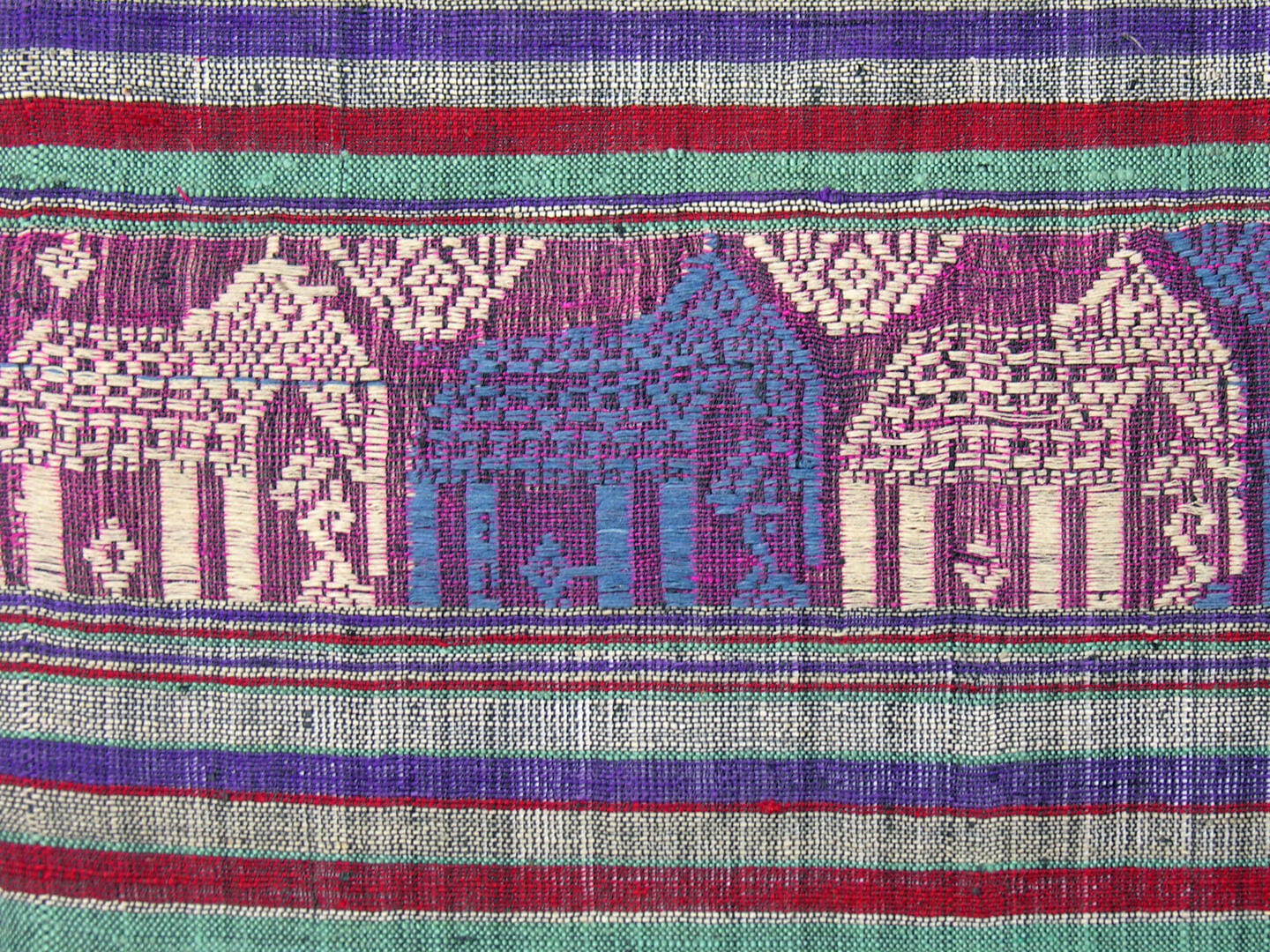 Zoomorphic motifs